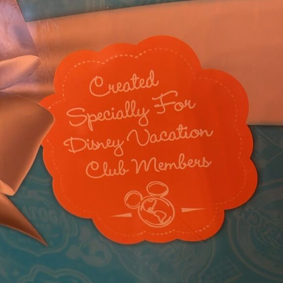 Disney Vacation Club The Game of Life created 4 DVC members 25 year anniversary - Picture 3 of 10